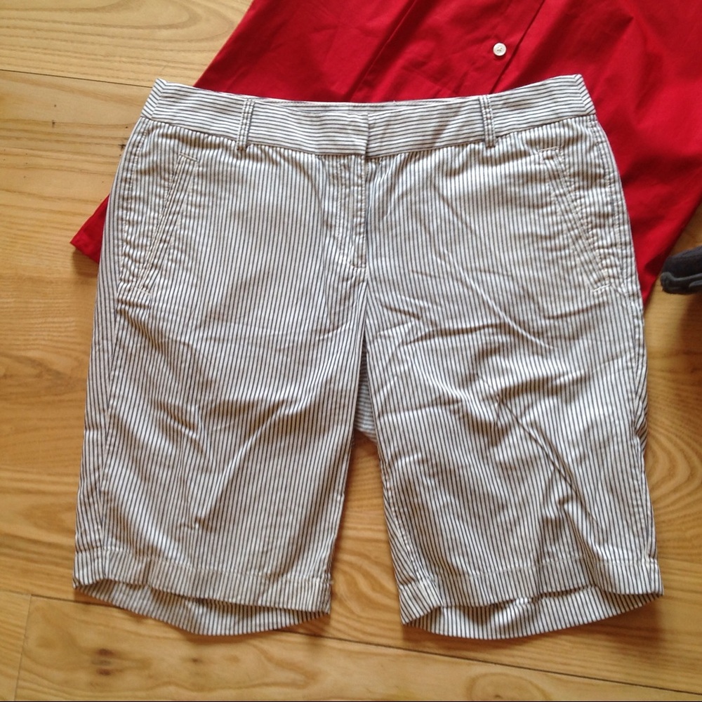 J. Crew Bermuda Shorts 8 Women Black Seersucker